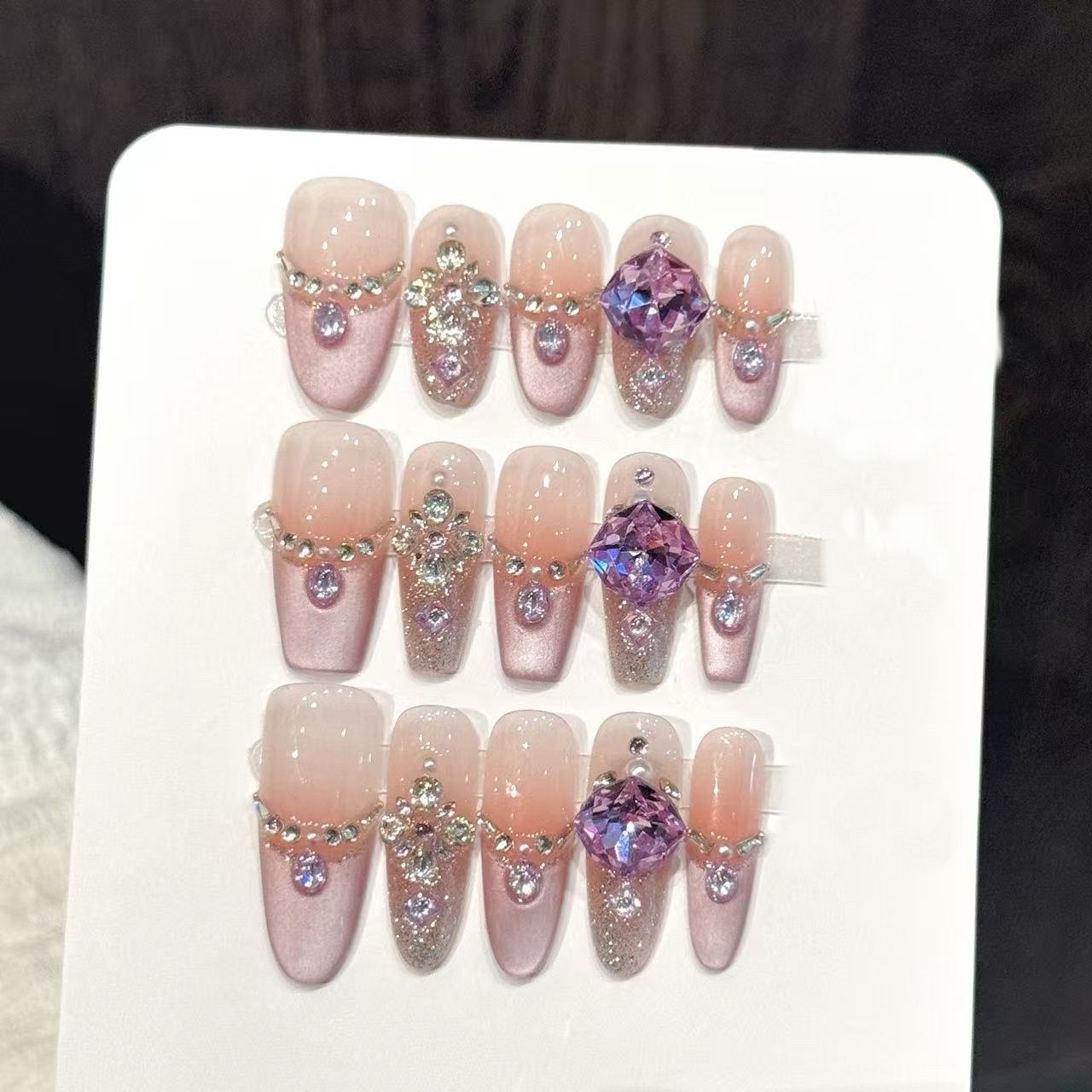 Nail Art Emerald - 10 Stück reine handgepresste Sarg-/ovalförmige Nagelkunst,