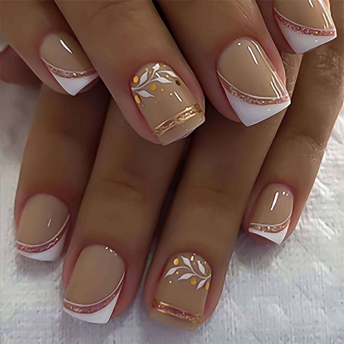 Nail Art Aesthetic - Kurze, mittellange künstliche Nägel für Frauen