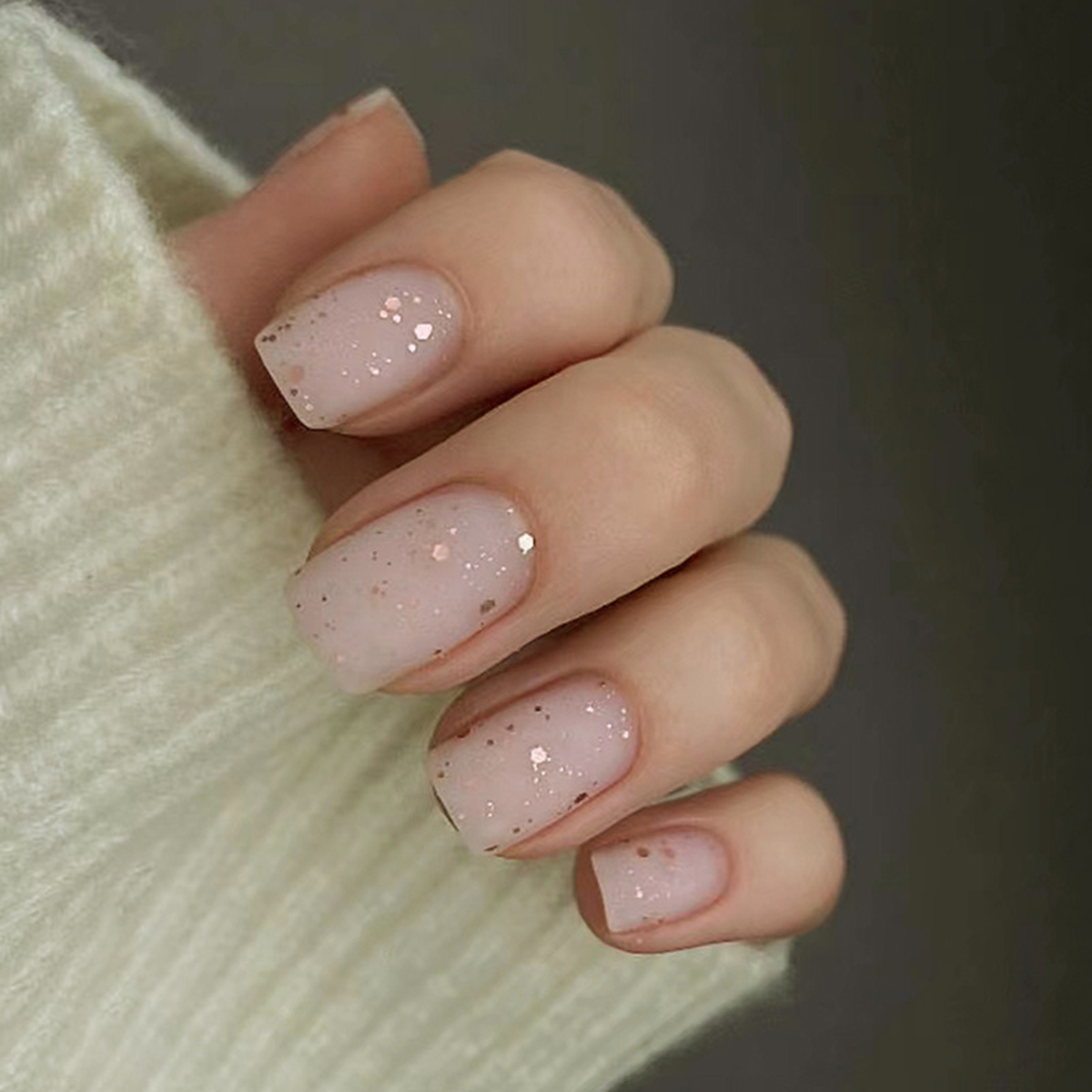 Nail Art Aesthetic - 24 Stück mittelgroße, matti erte Textur